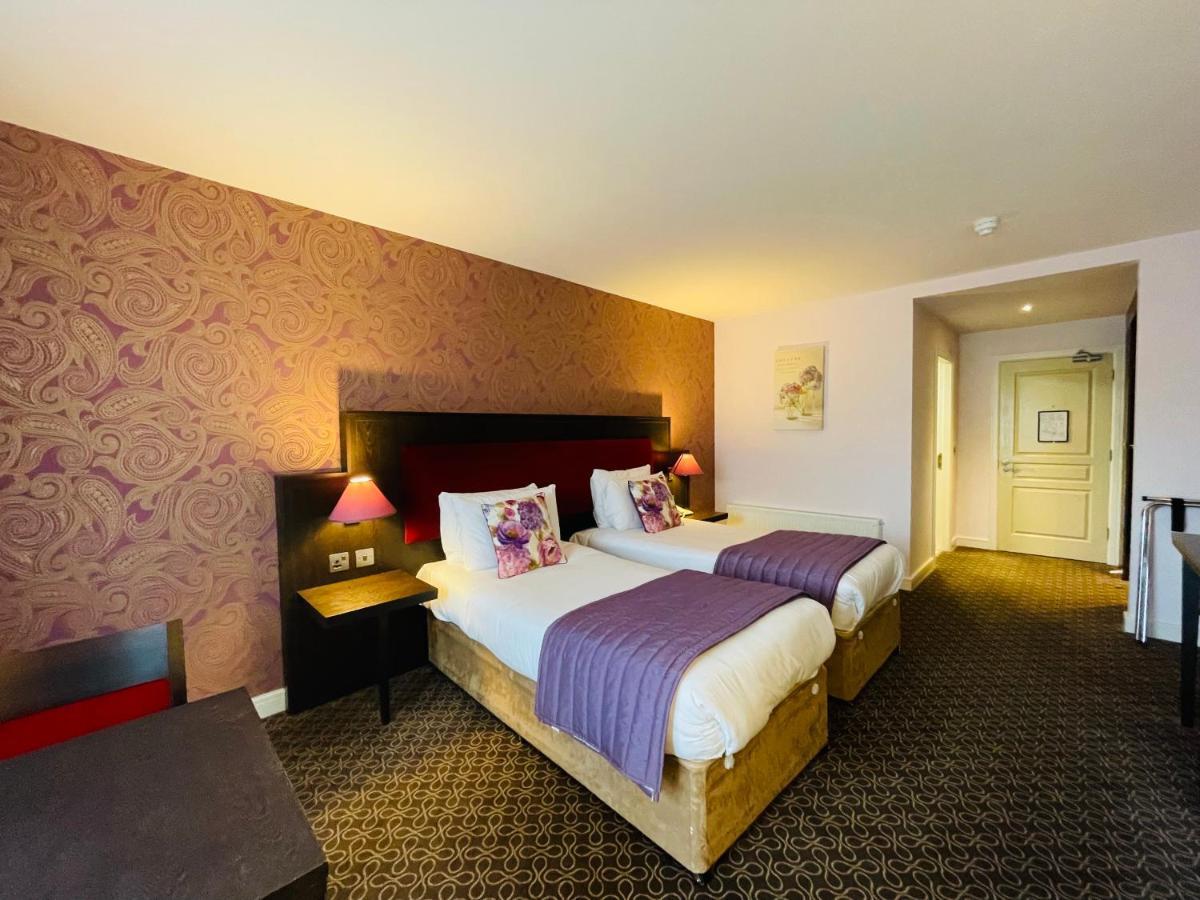 Burren Atlantic Hotel & Holiday Cottages Баливоган Екстериор снимка