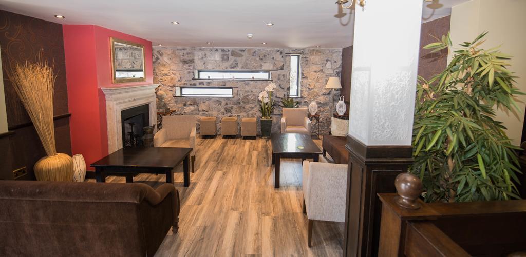 Burren Atlantic Hotel & Holiday Cottages Баливоган Екстериор снимка