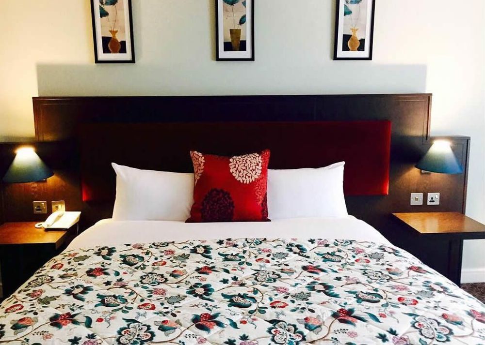 Burren Atlantic Hotel & Holiday Cottages Баливоган Екстериор снимка