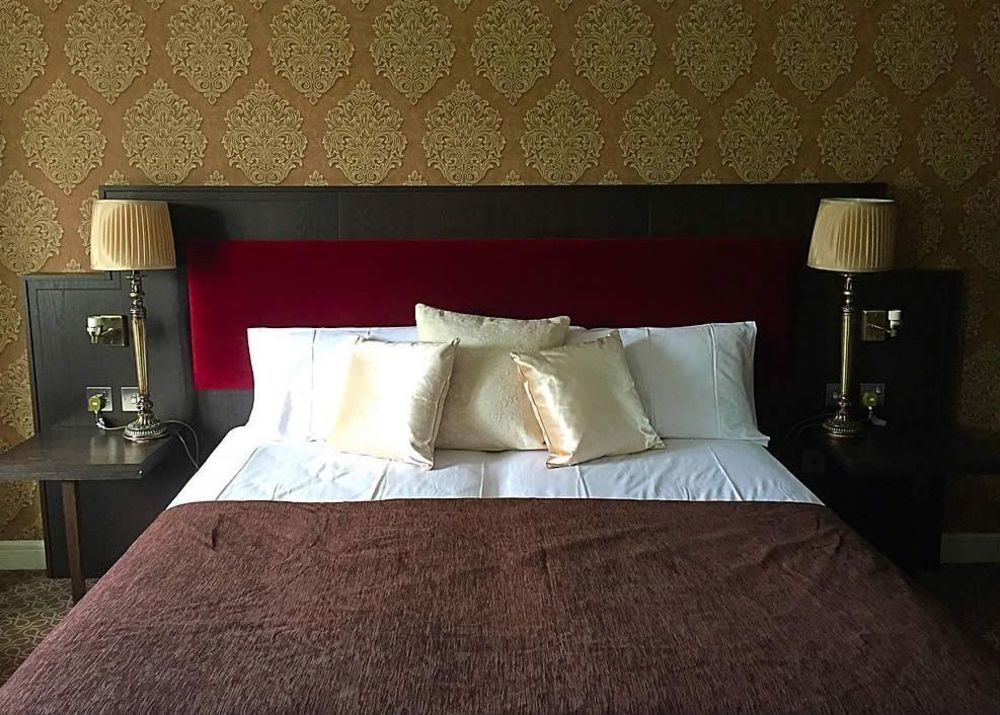 Burren Atlantic Hotel & Holiday Cottages Баливоган Екстериор снимка