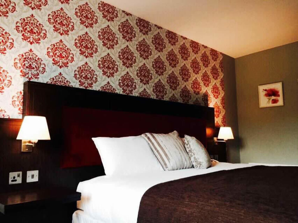 Burren Atlantic Hotel & Holiday Cottages Баливоган Екстериор снимка