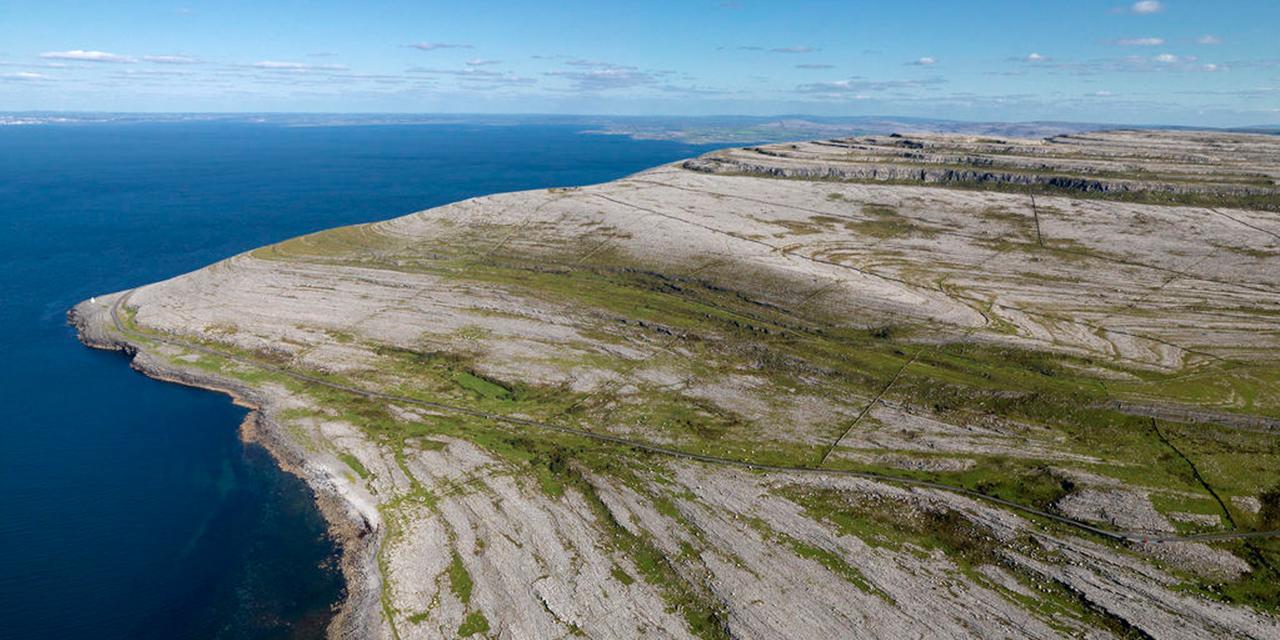 Burren Atlantic Hotel & Holiday Cottages Баливоган Екстериор снимка