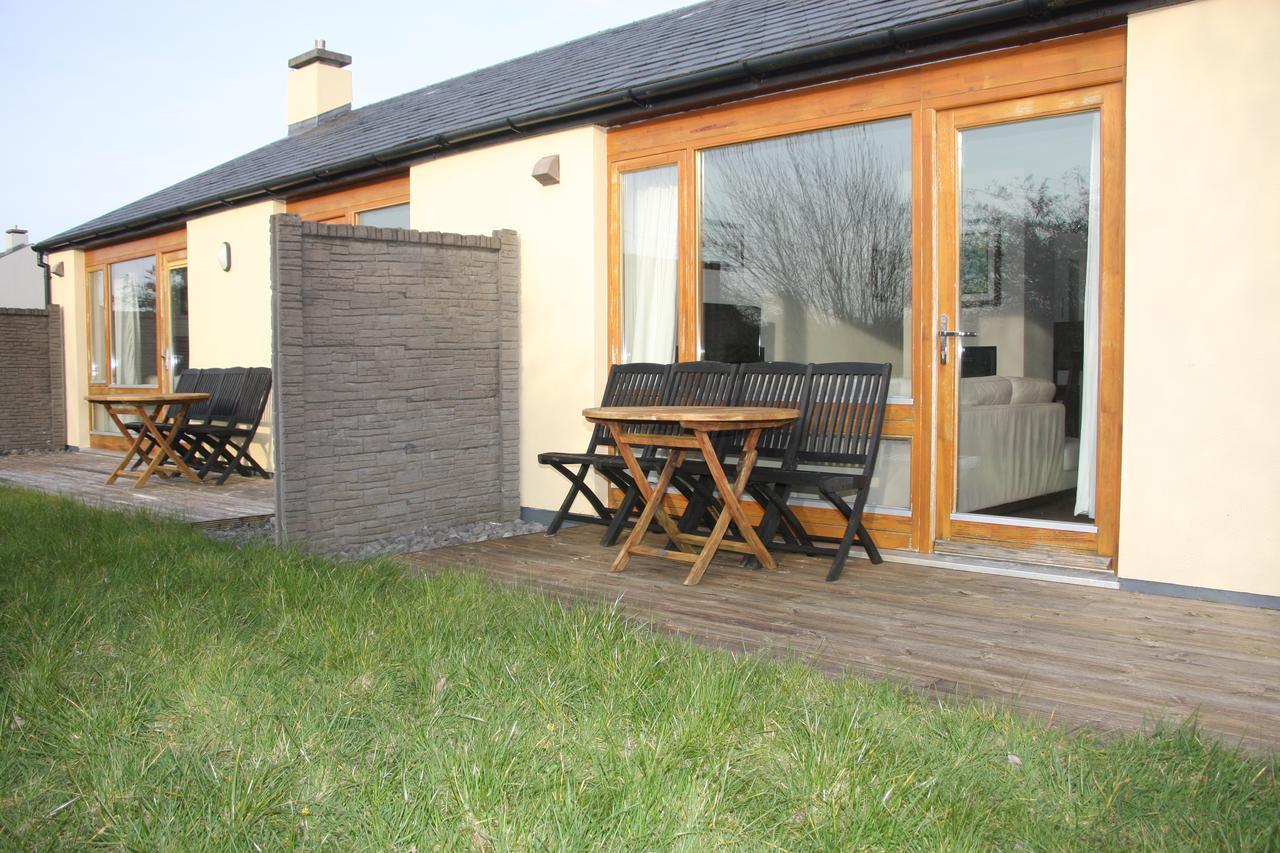 Burren Atlantic Hotel & Holiday Cottages Баливоган Екстериор снимка